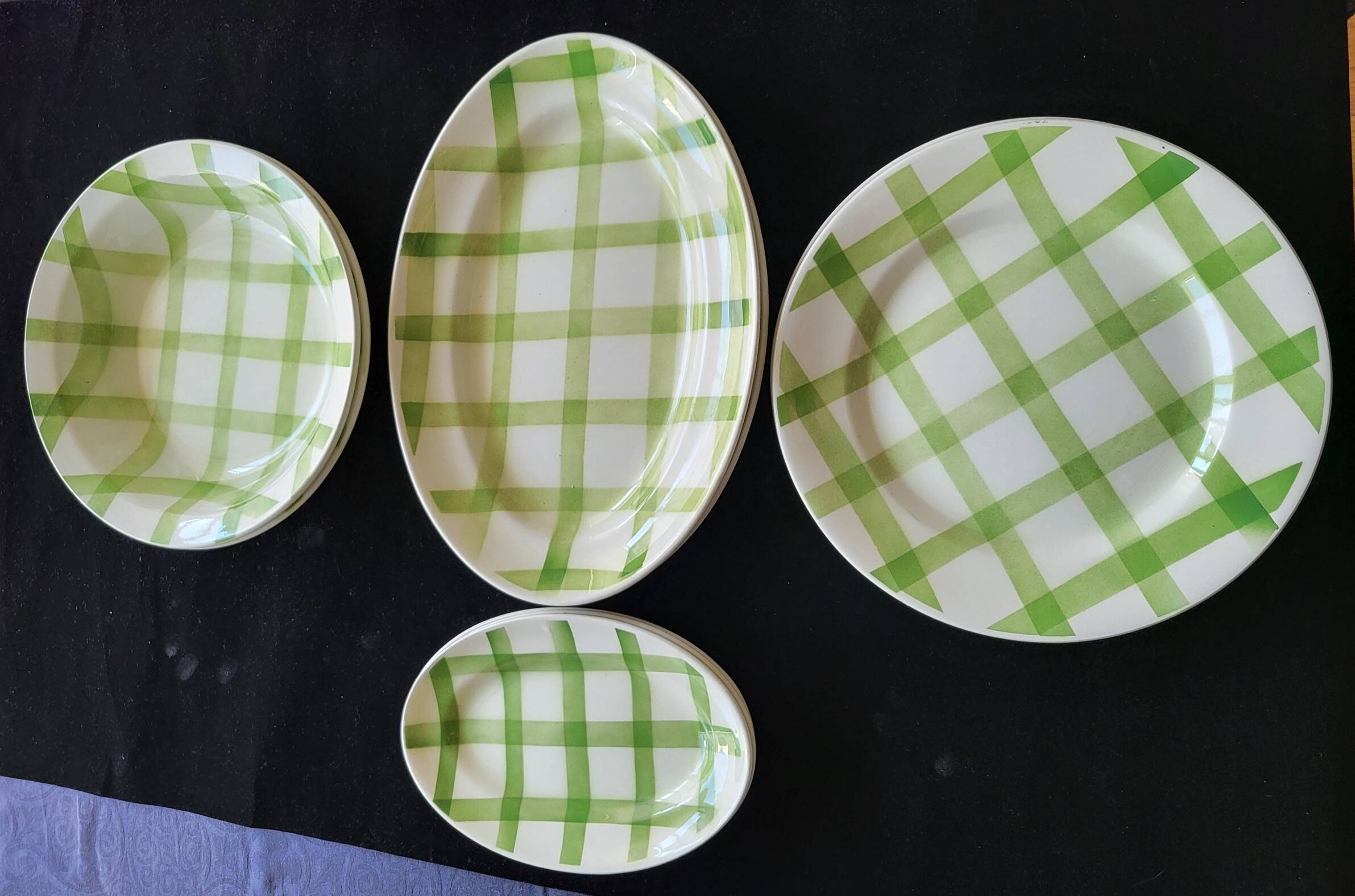 Moulin des Loups Orchies serving dishes, "Nappe" model, Green (set of 9)