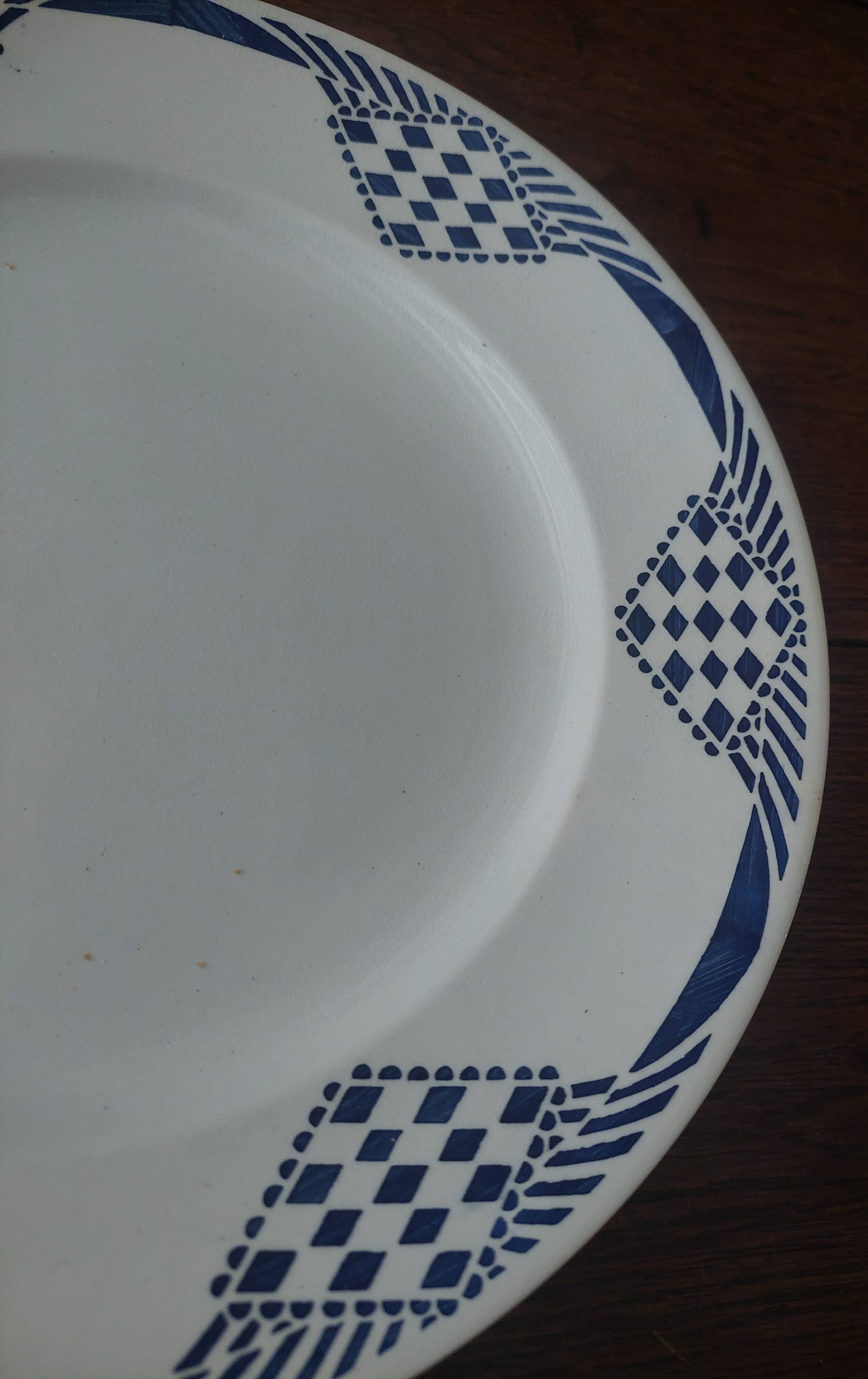 Round serving dish Moulin des loups Pantin iron earth decor