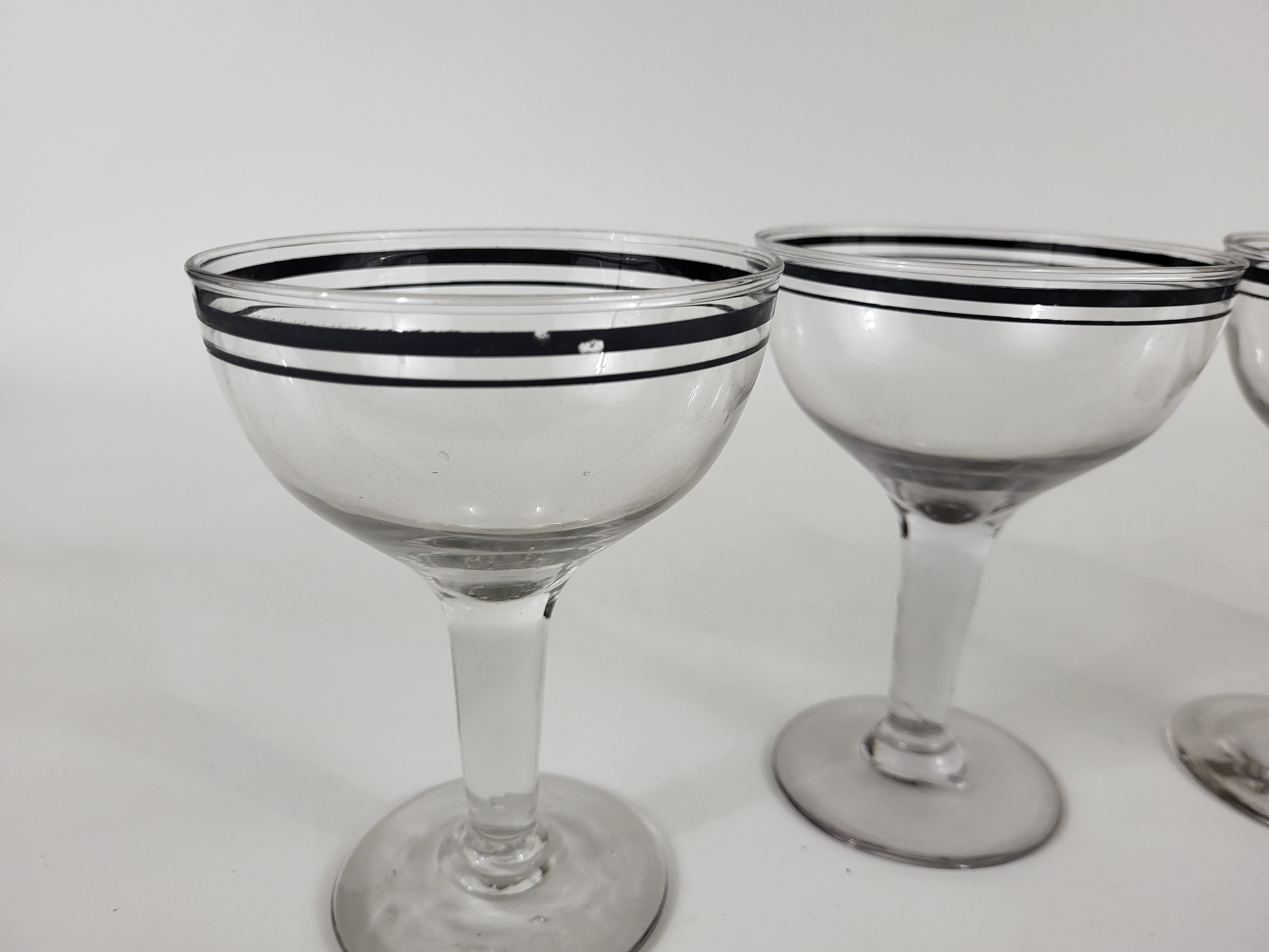 Set of 4 cocktail glasses 20s-30s