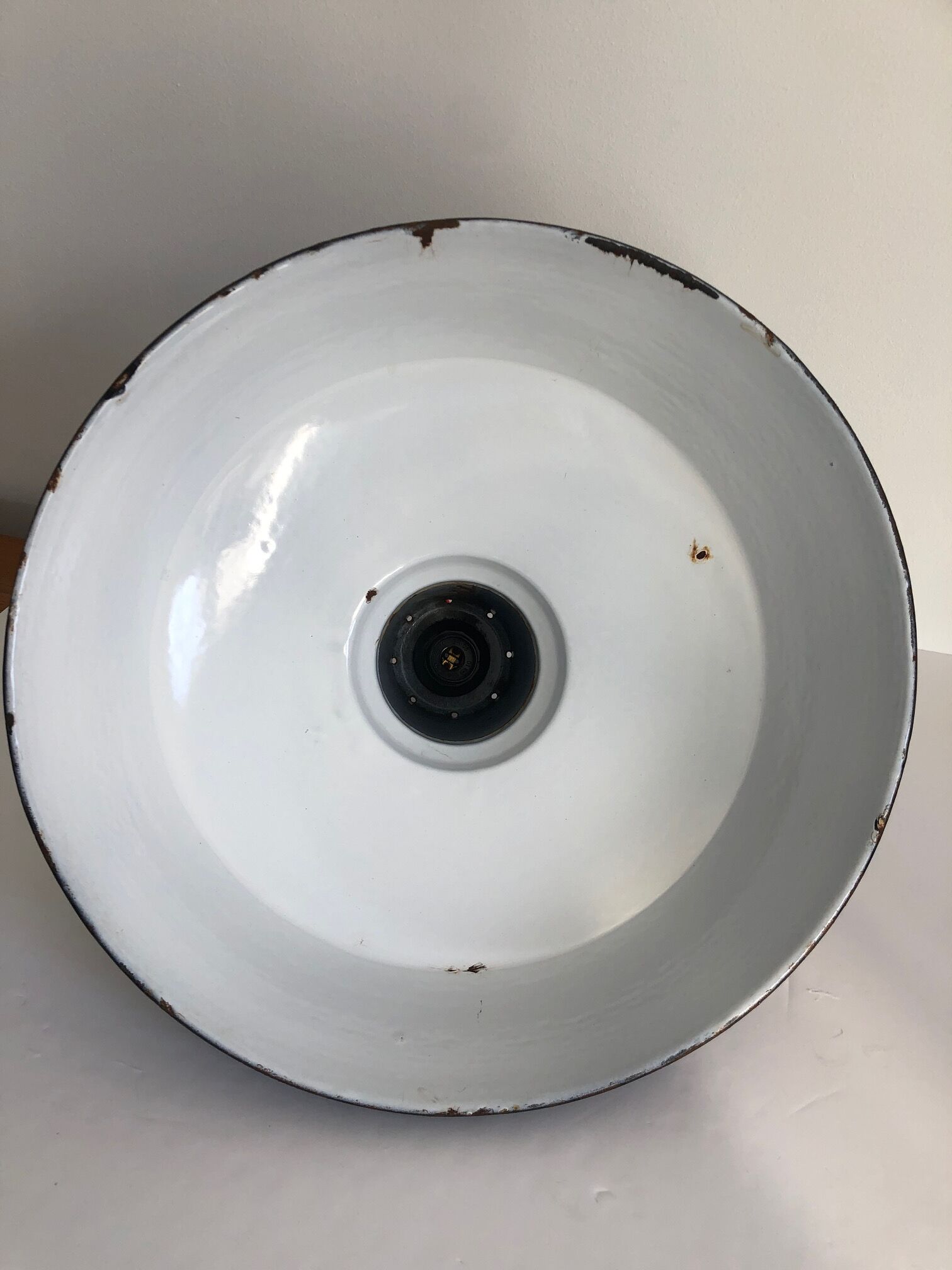 Set of 2 black enamelled bowls