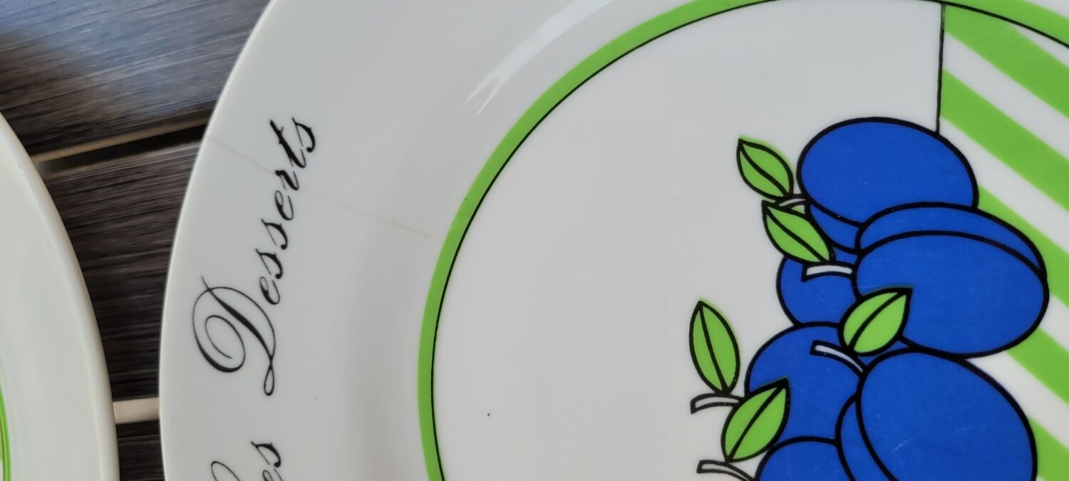 7 vintage dessert plates