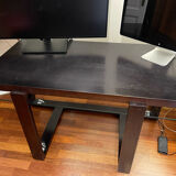 Laminate wood desk