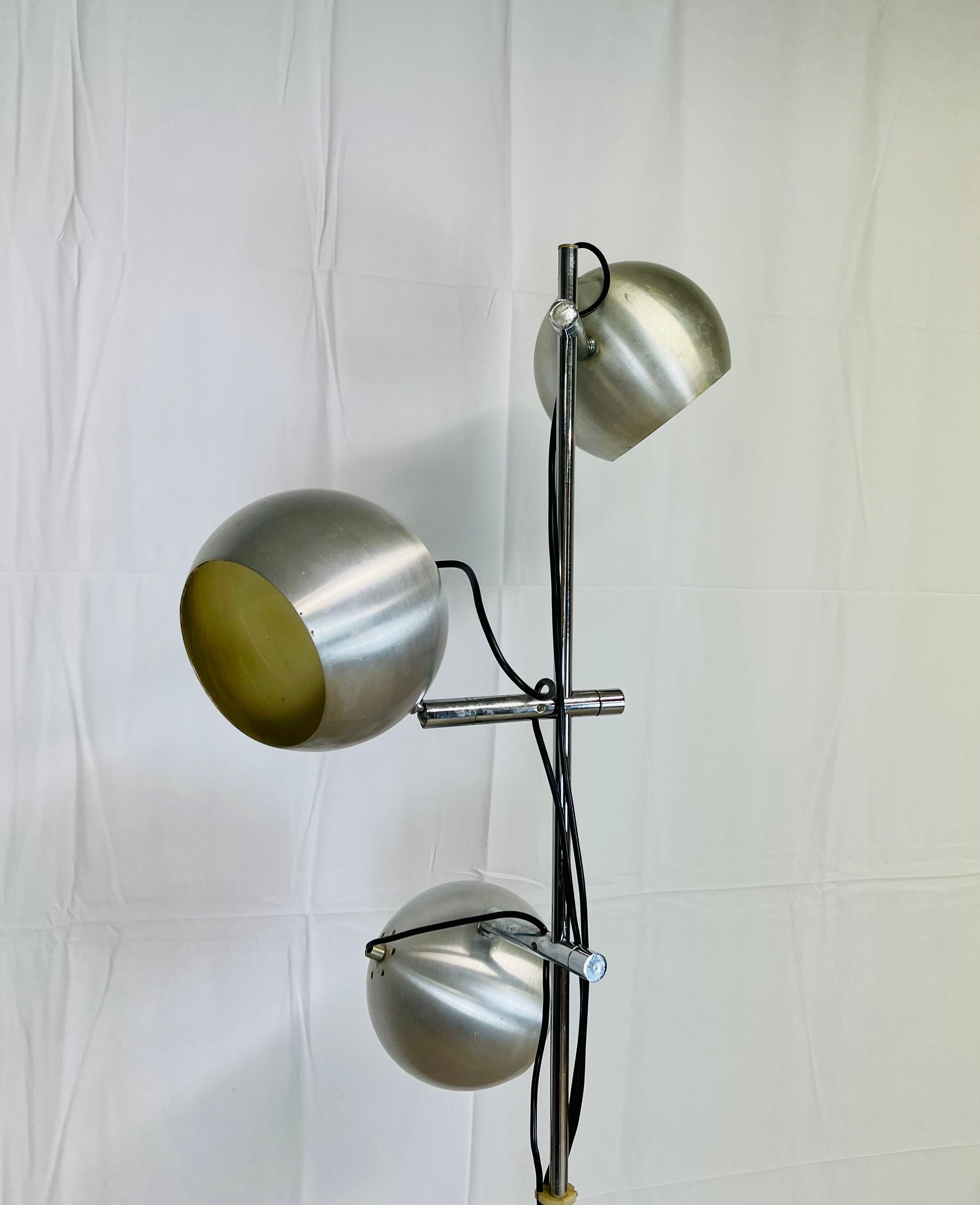 Metal floor lamp