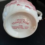 Staffordshire dish and gravy boat