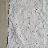 Housse de coussin crème broderies fleurs