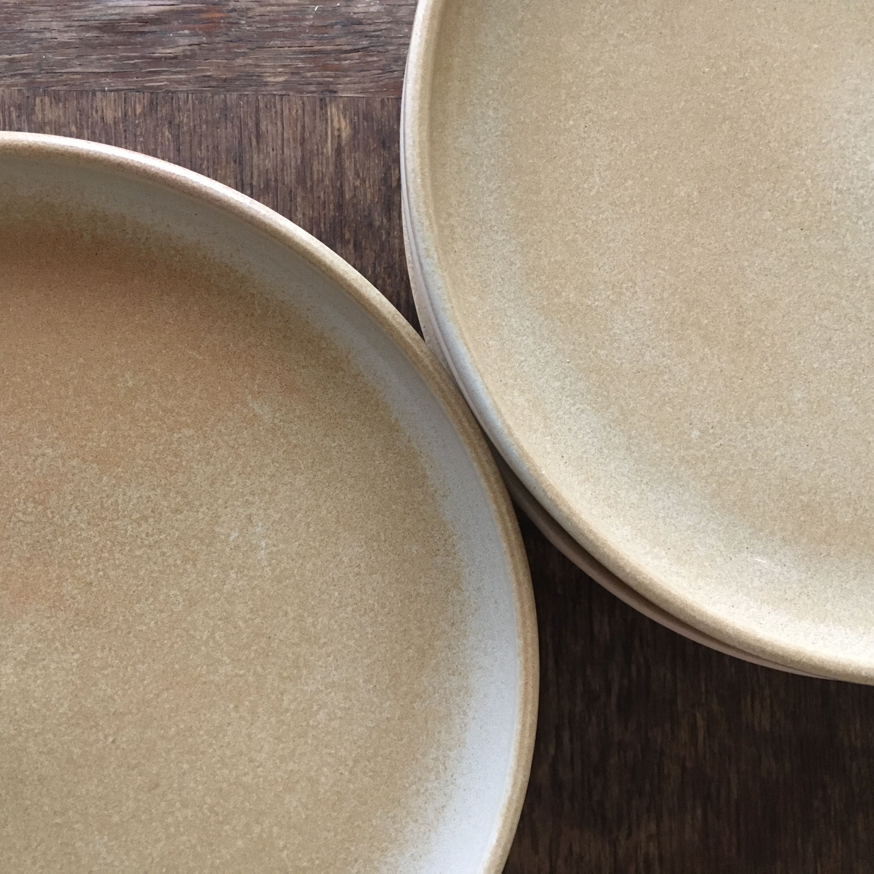 Lot of 11 dinner plates in beige sandstone Niderviller