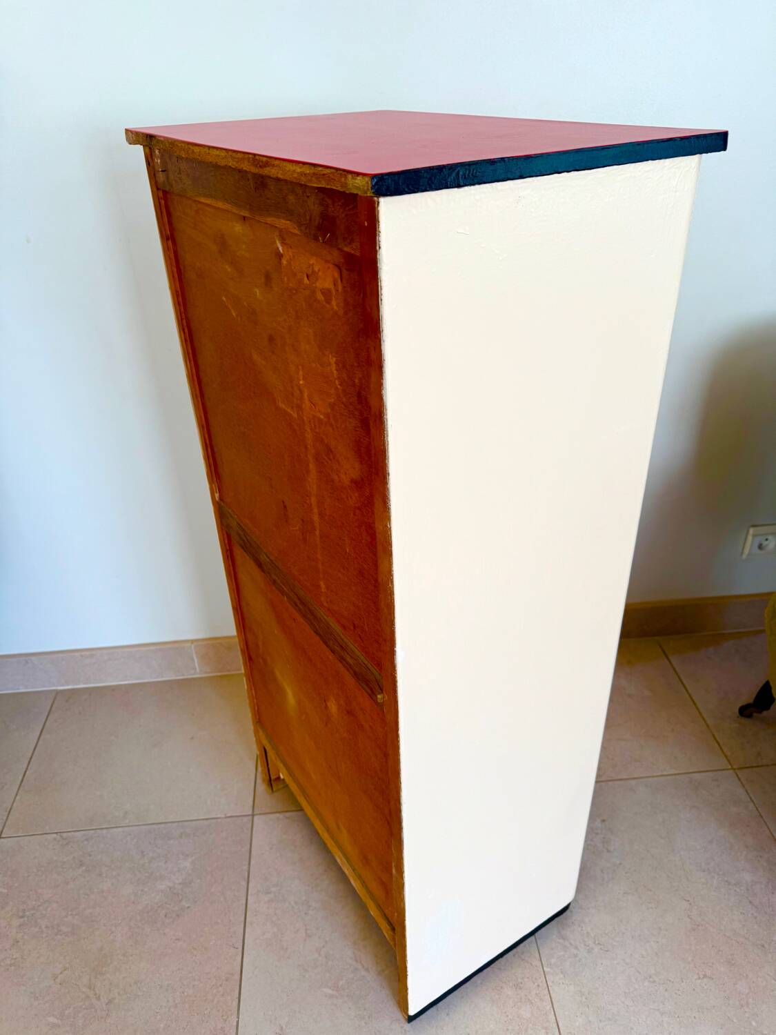 Vintage 60s furniture for kitchen or bathroom.