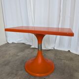 Table vintage orange par Finžgar & Zorman pour Meblo Yougoslavie