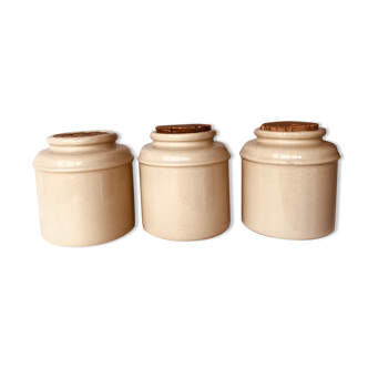 Ceramic pots