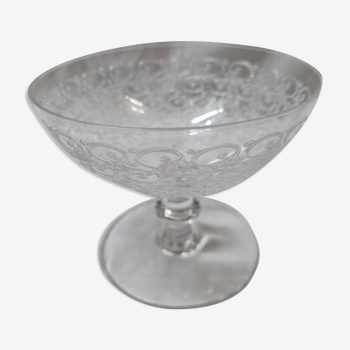 Baccarat crystal champagne glass, Rohan model, 1920