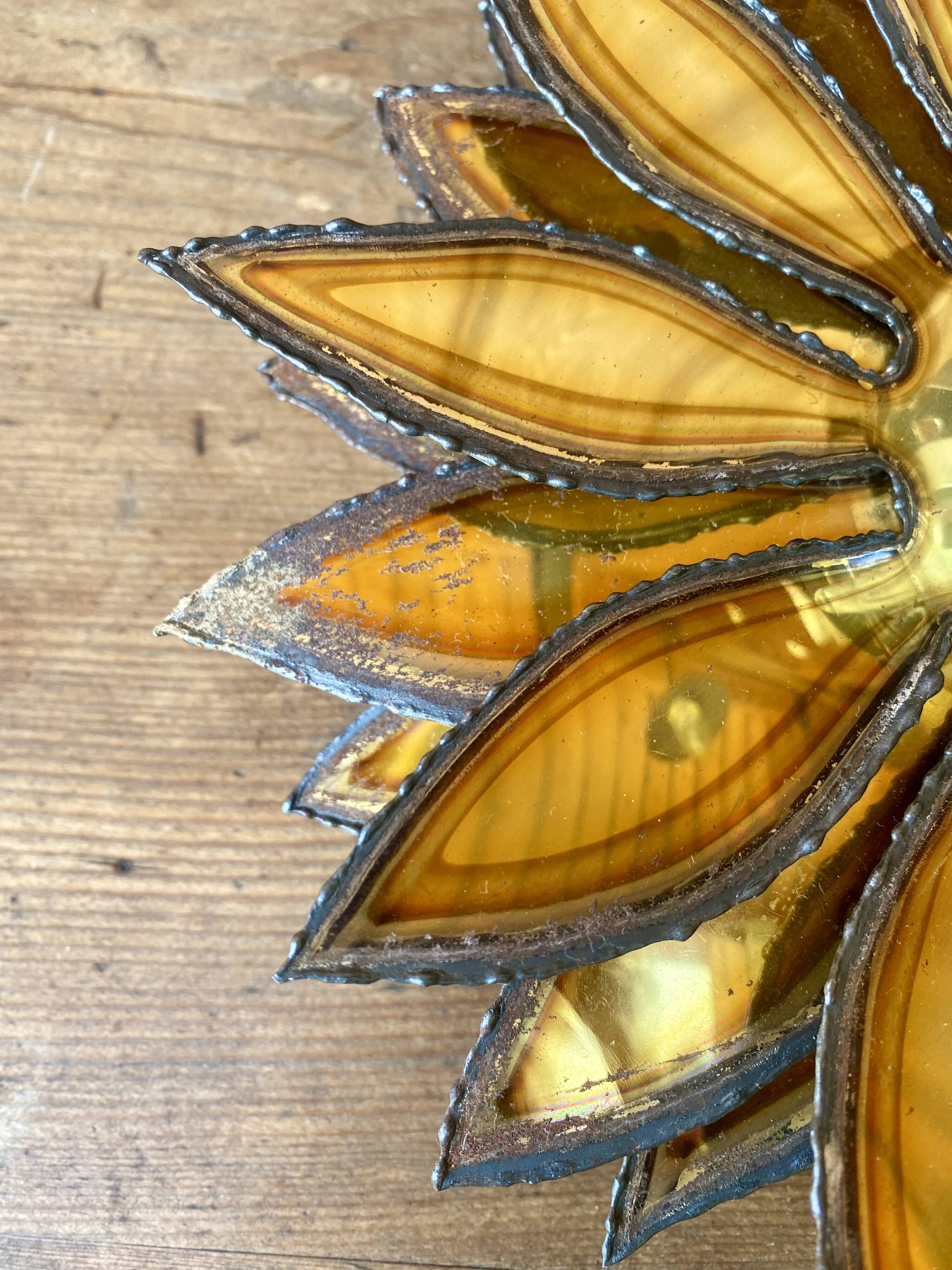 Applique murale fleur metal doré vintage