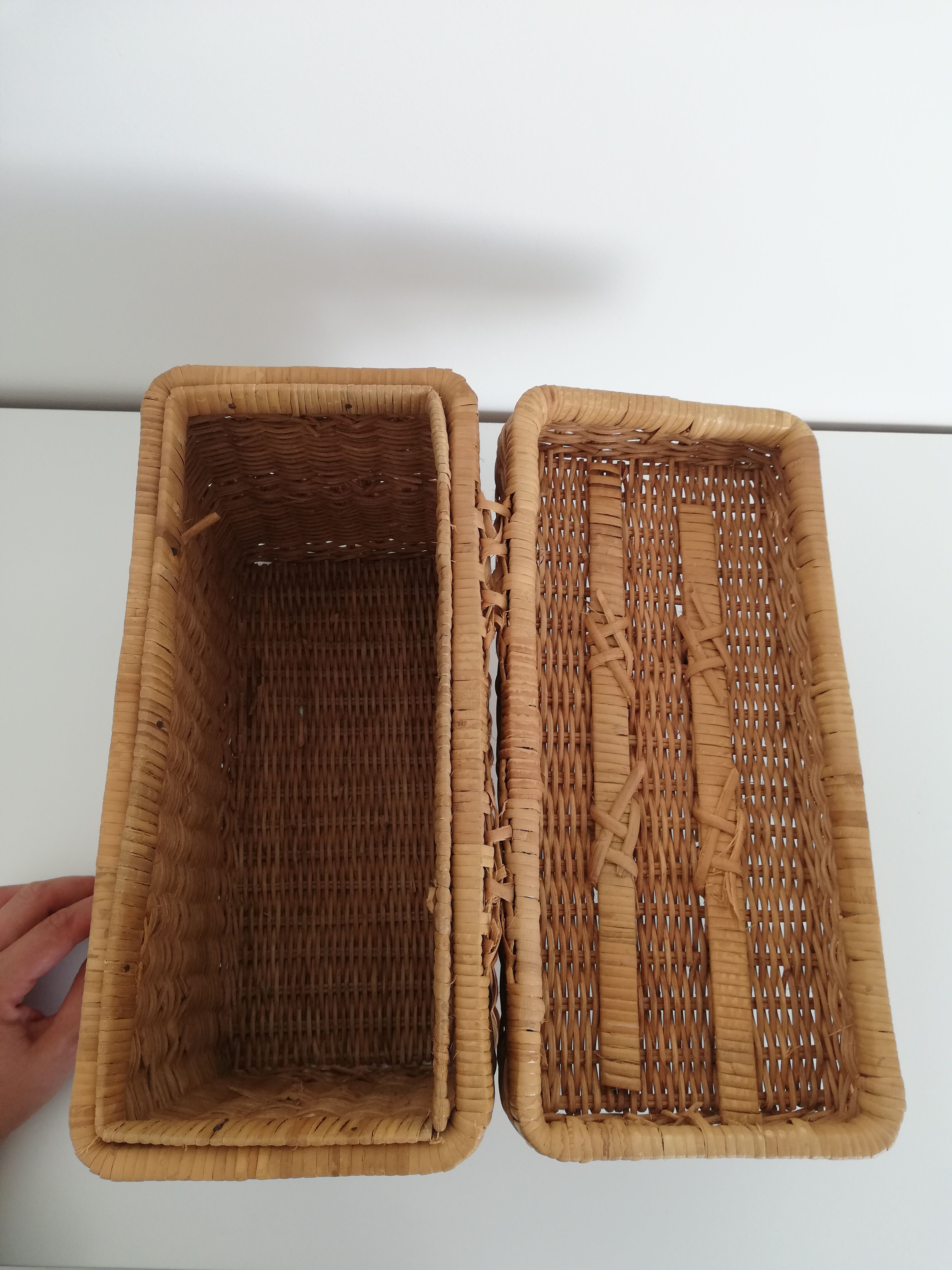 Vintage wicker suitcase / Pic-nic suitcase