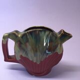 Mkil pitcher shell shape