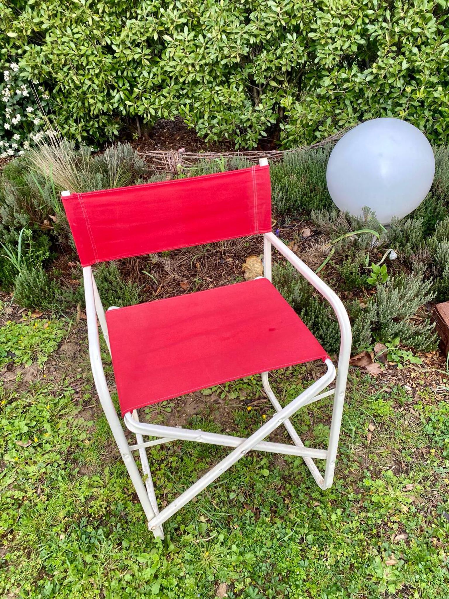Vintage red folding chair