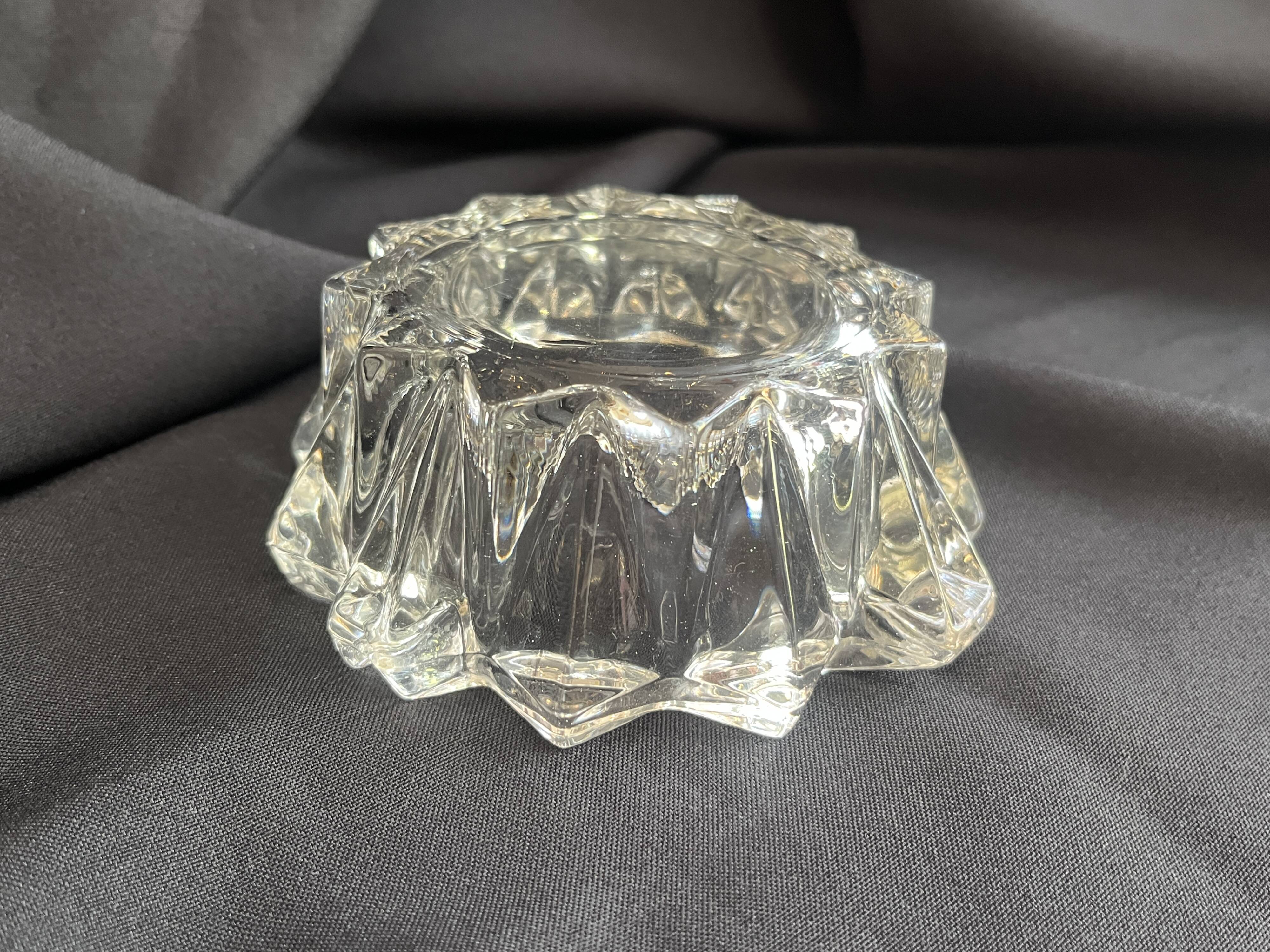 Art deco ashtray in old vintage molded glass glass pocket emptier