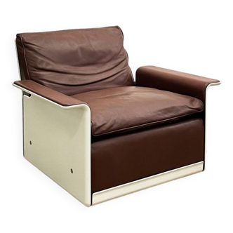 Mid-Century Modern Lounge Armair in Fiber Glass and Leather by Dieter Rams,Vitsoe, Germany, 1960s