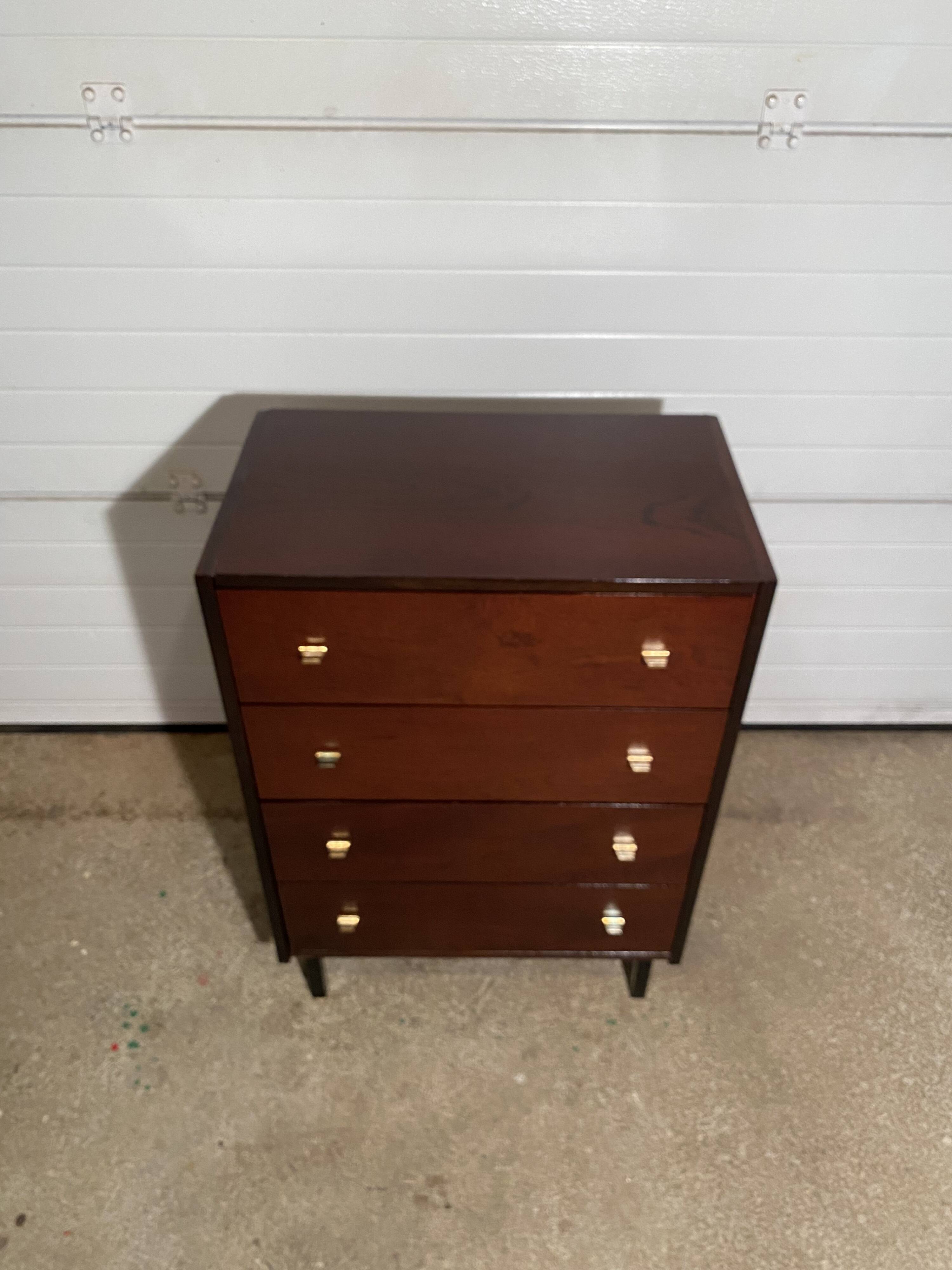 Commode vintage