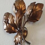 Design wall lamp in gold metal