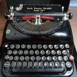 Smith first portable model 35 black typewriter usa 1937