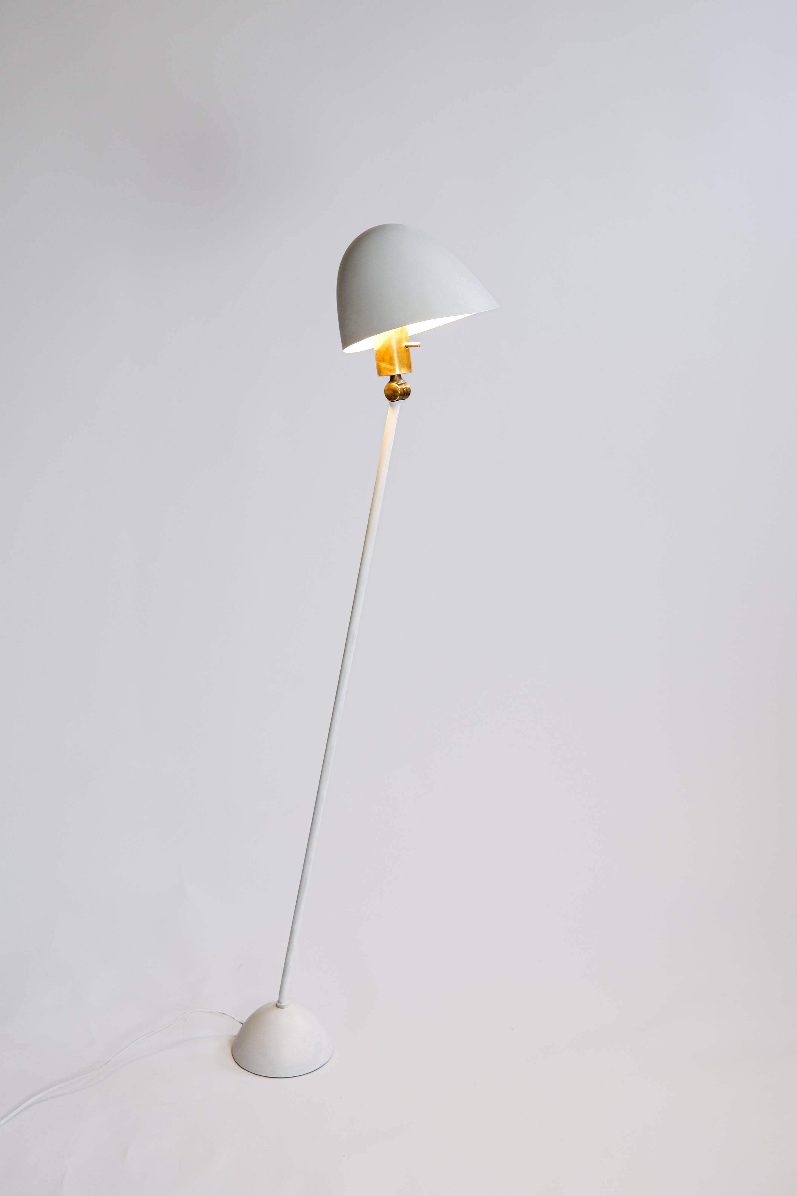 Hans Agne Jakobsson rare floor lamp model G33. Circa 1960