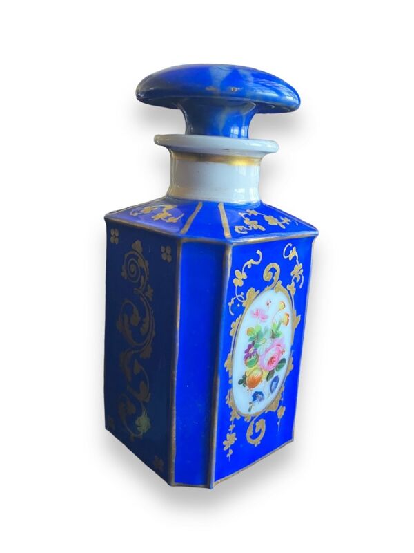 Flacon de parfum en porcelaine de vieux paris fond bleu