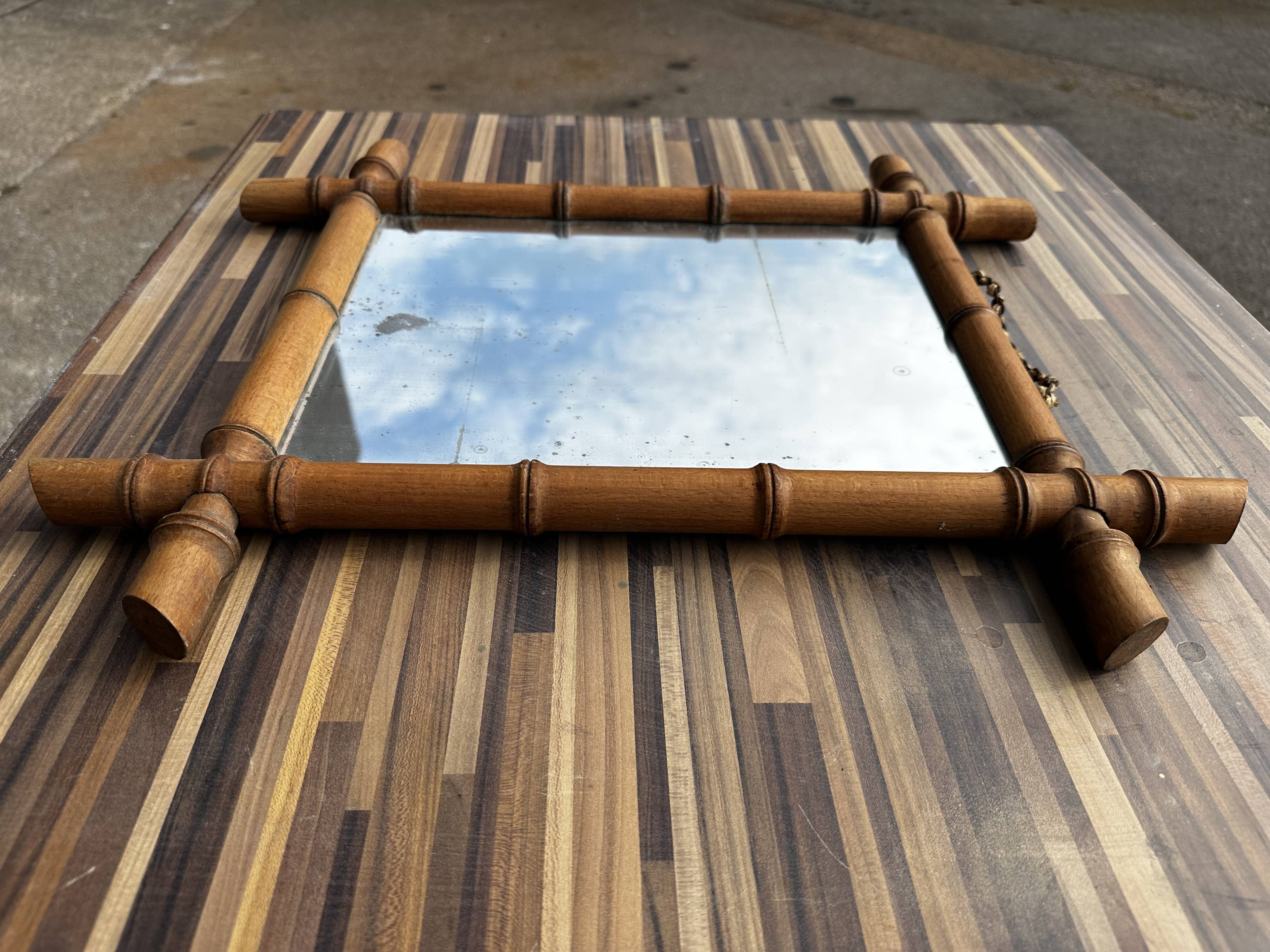 Antique mirror from the 1920s-1930s in bamboo H 49 cm / W 42 cm