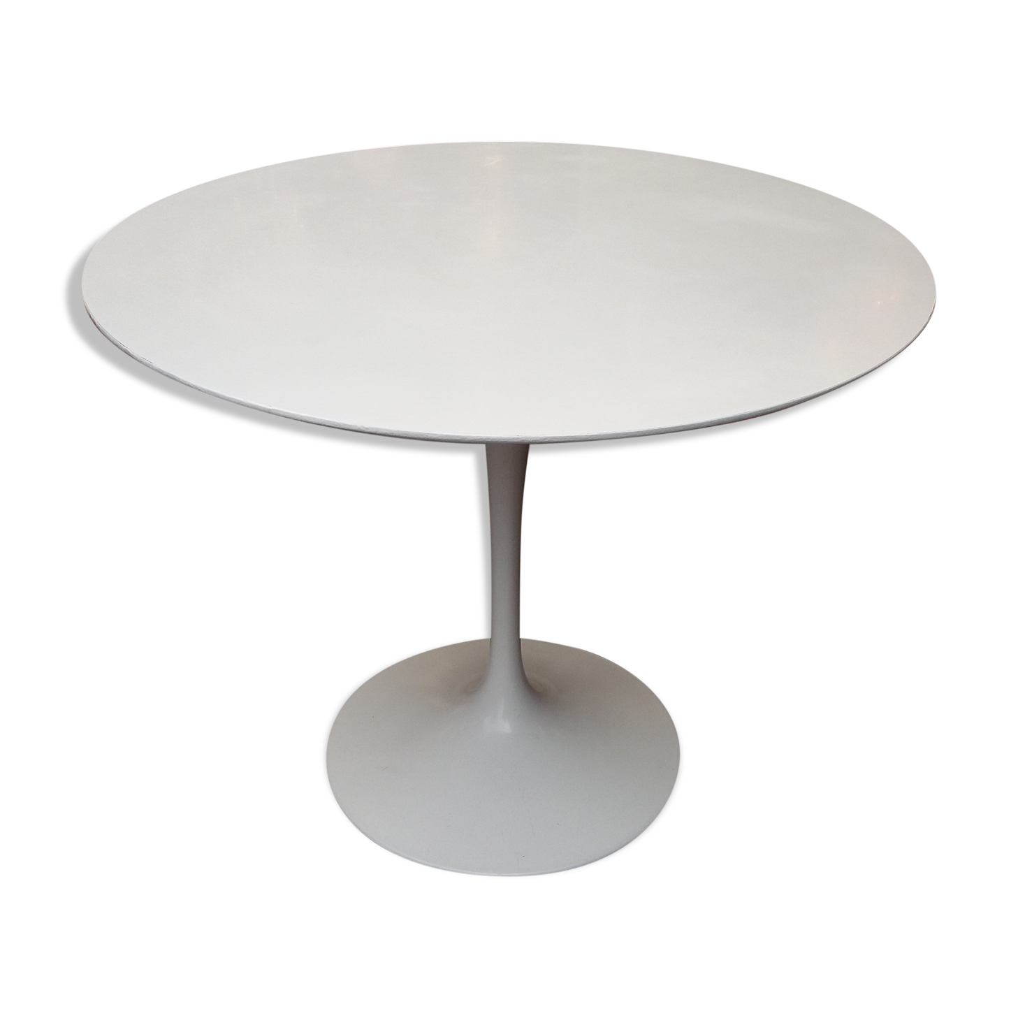 Saarinen tulip table