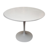 Saarinen tulip table