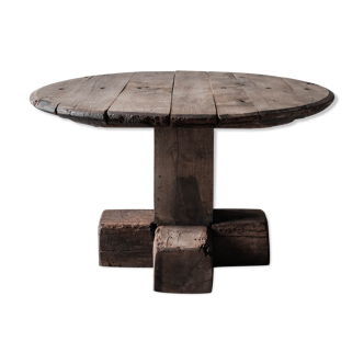 Round primitive dining table, solid wood