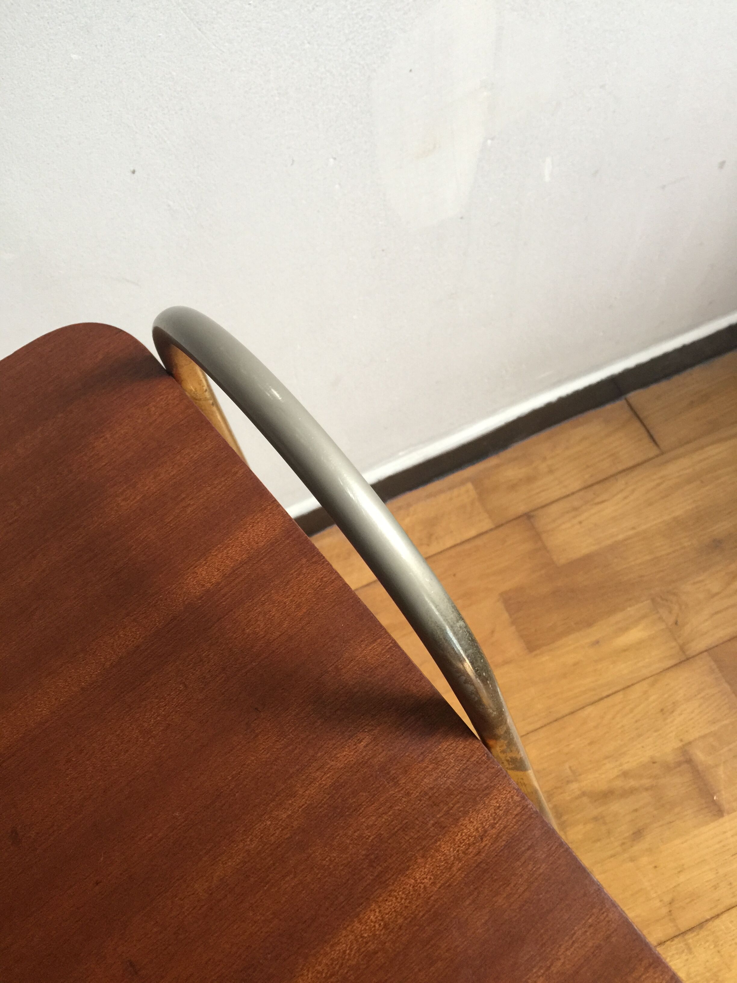 Vinyl holder service