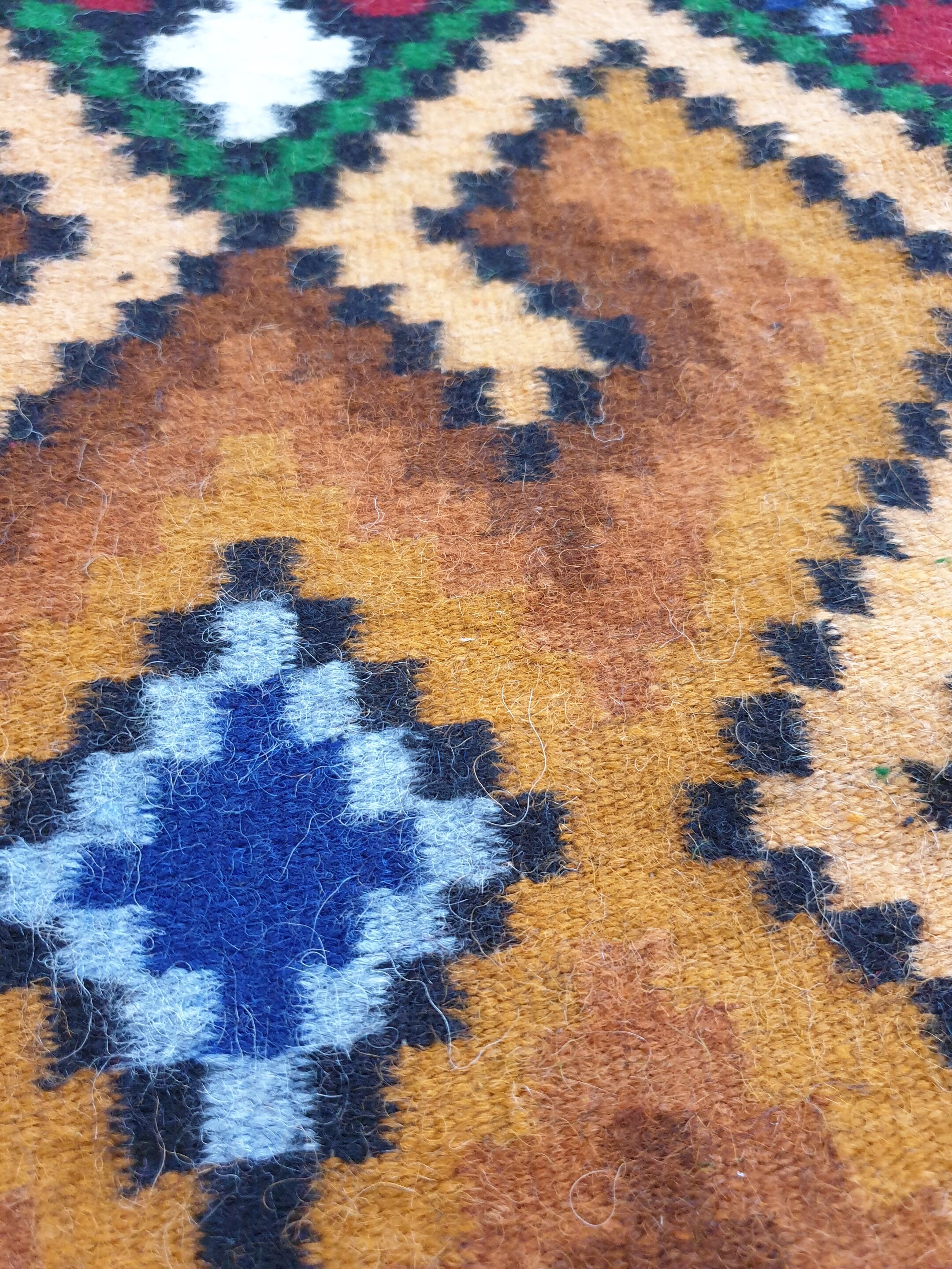 Romanian rug handwoven in wool