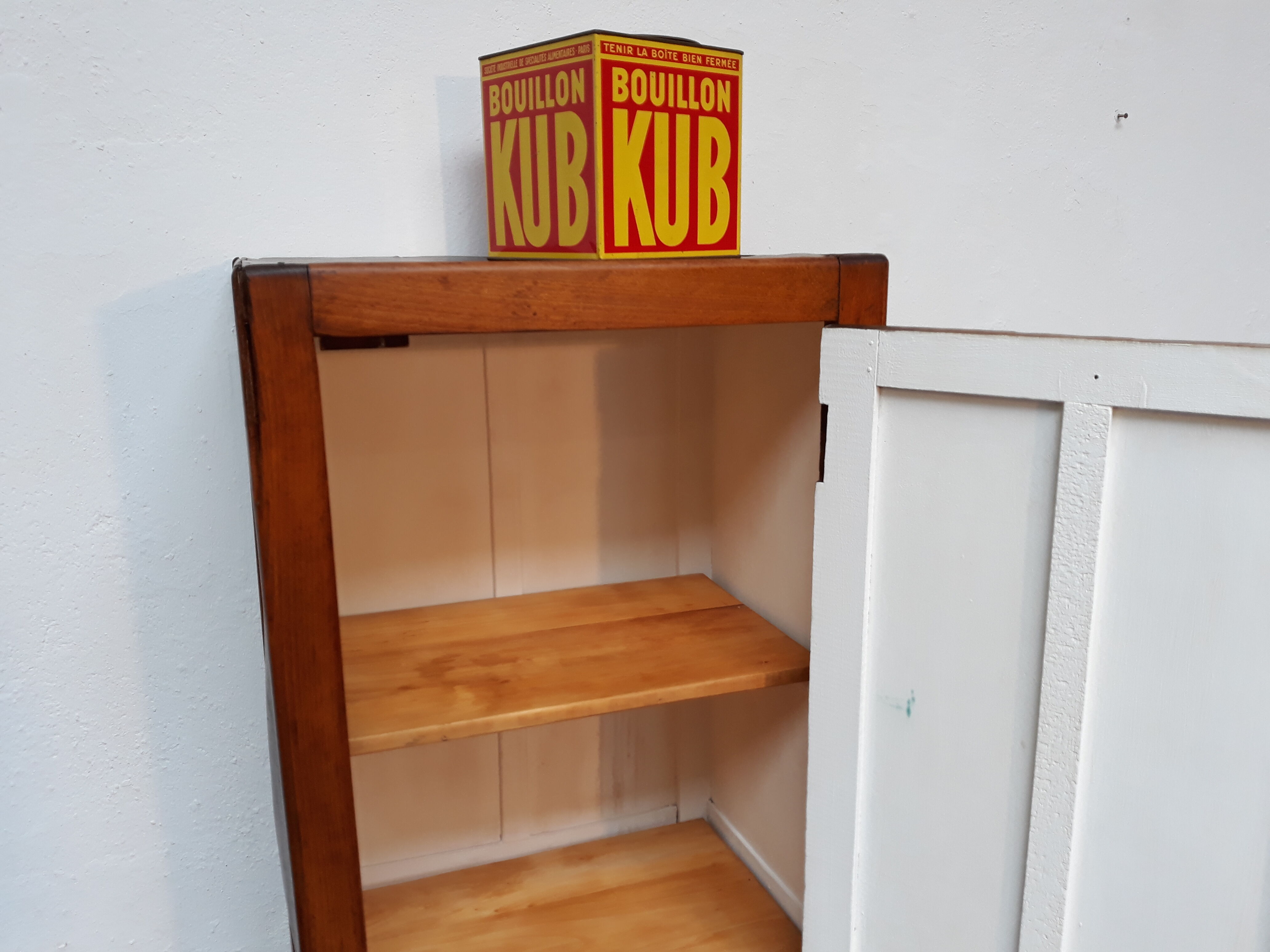 Parisian wardrobe vintage locker