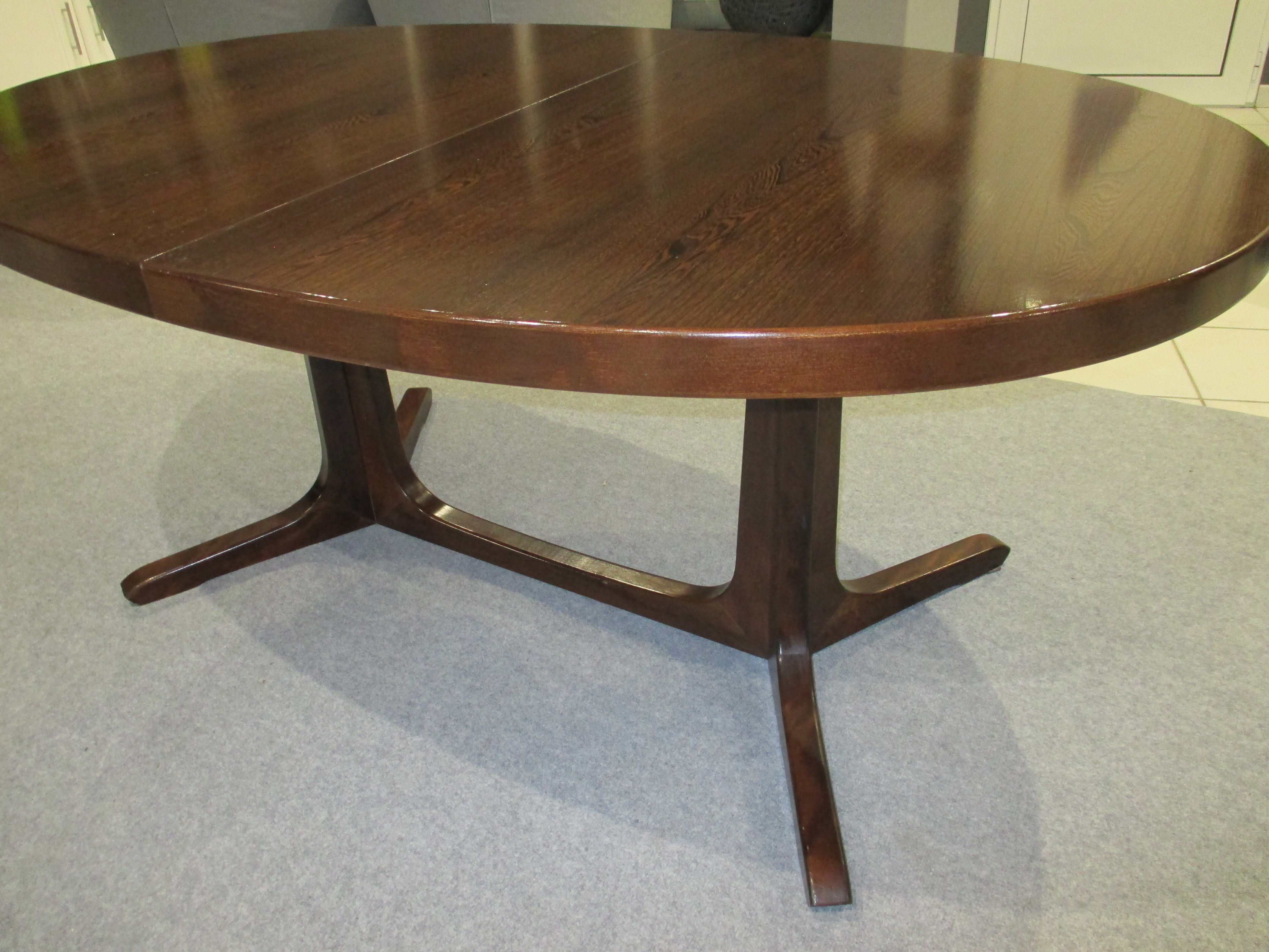 Extendable oval table Baumann 1970