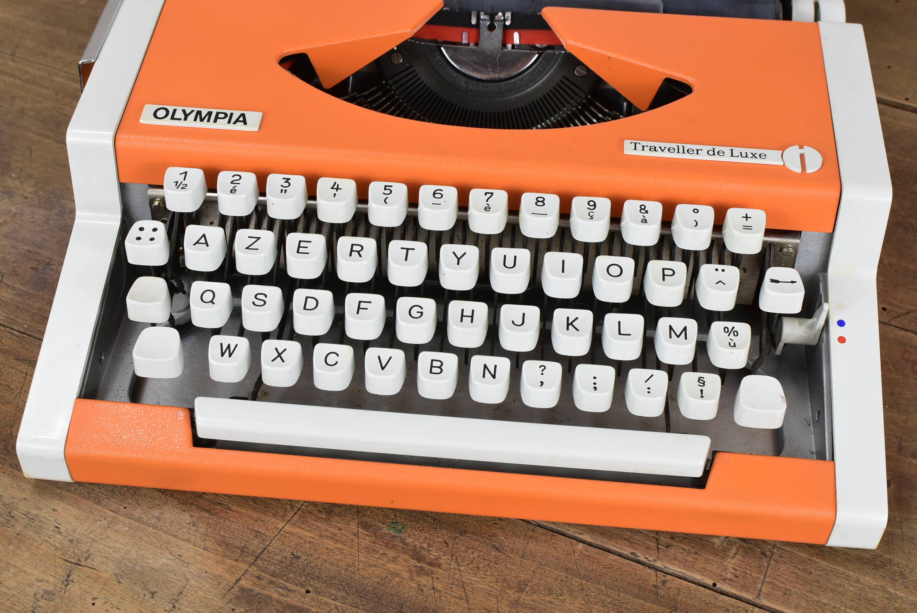 Olympia Traveller luxury typewriter