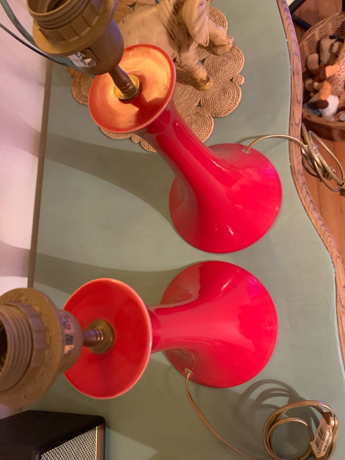 Red tam tam floor lamps