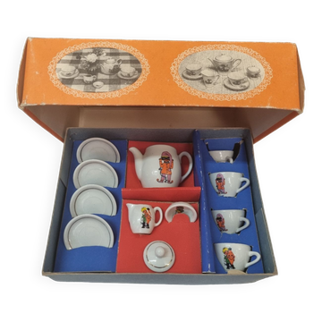 Porcelain dinette from 1970
