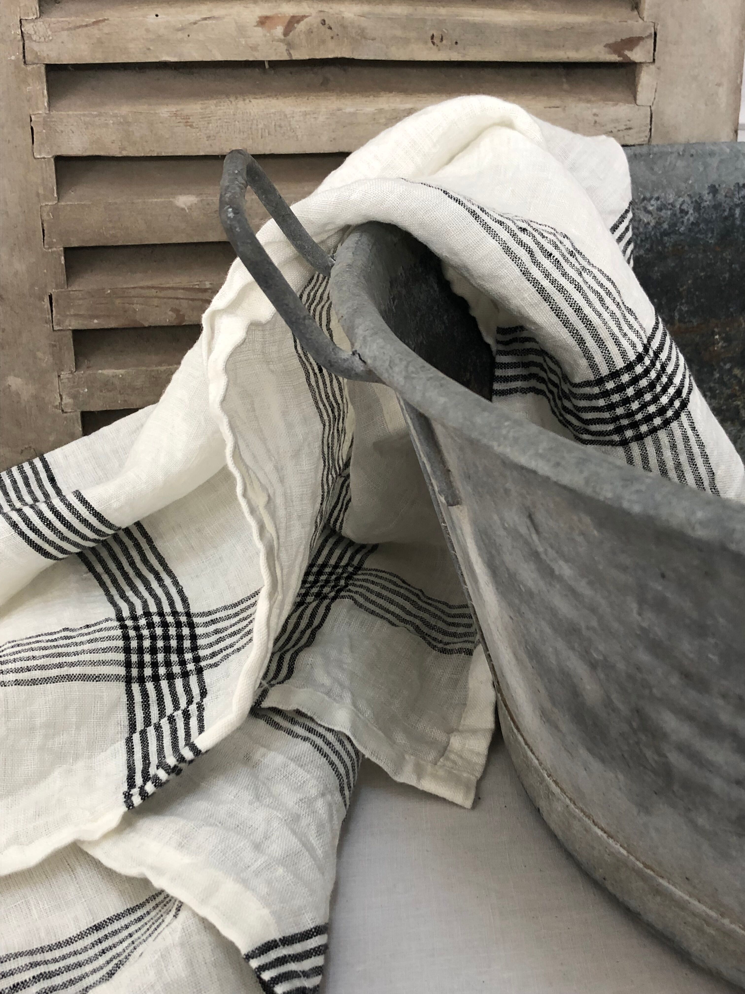 Zinc basin, kitchen or bathroom decoration