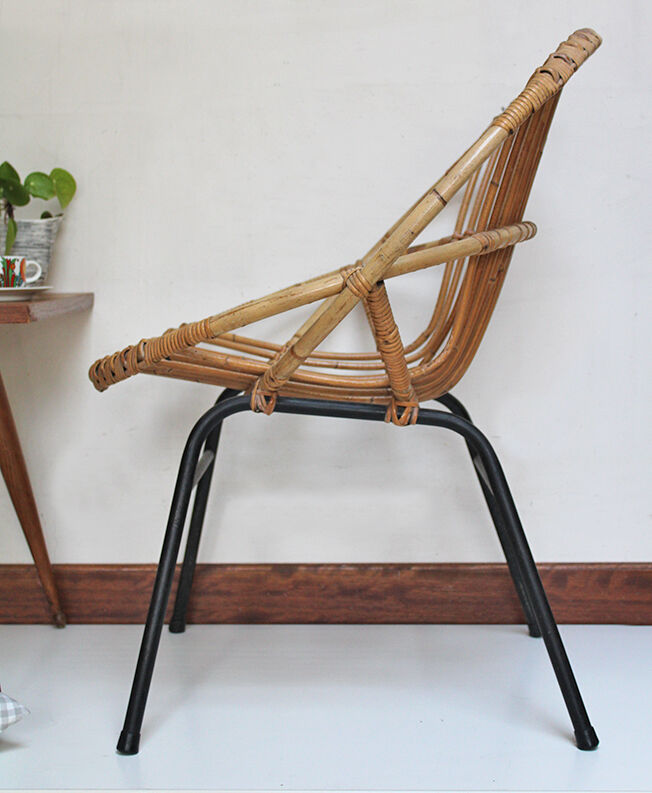 Rattan armchair feet metal