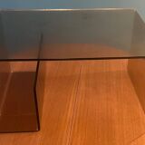 Table basse ou bout de canapé en Plexiglas Michel Dumas