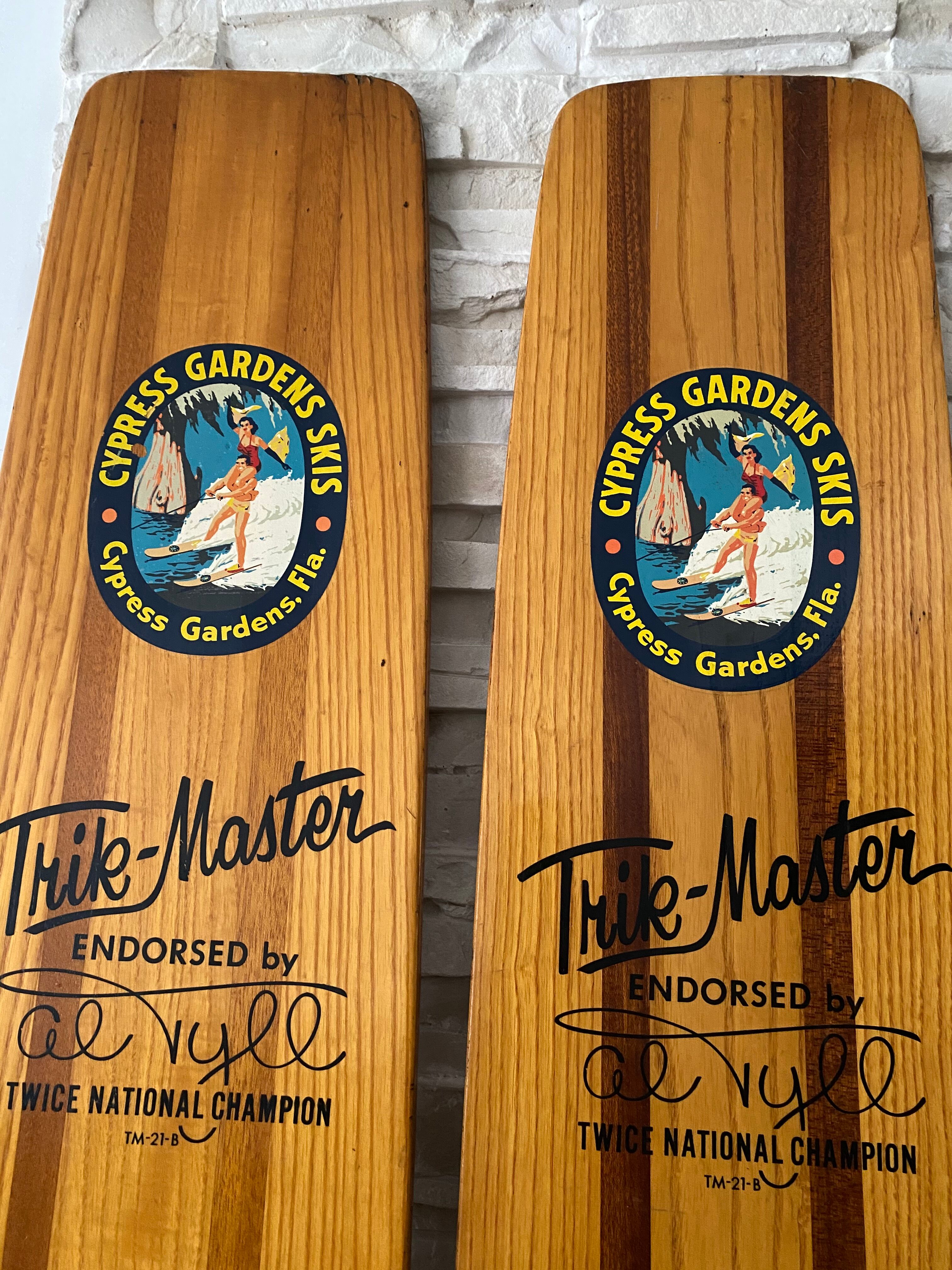 Wooden water ski pair