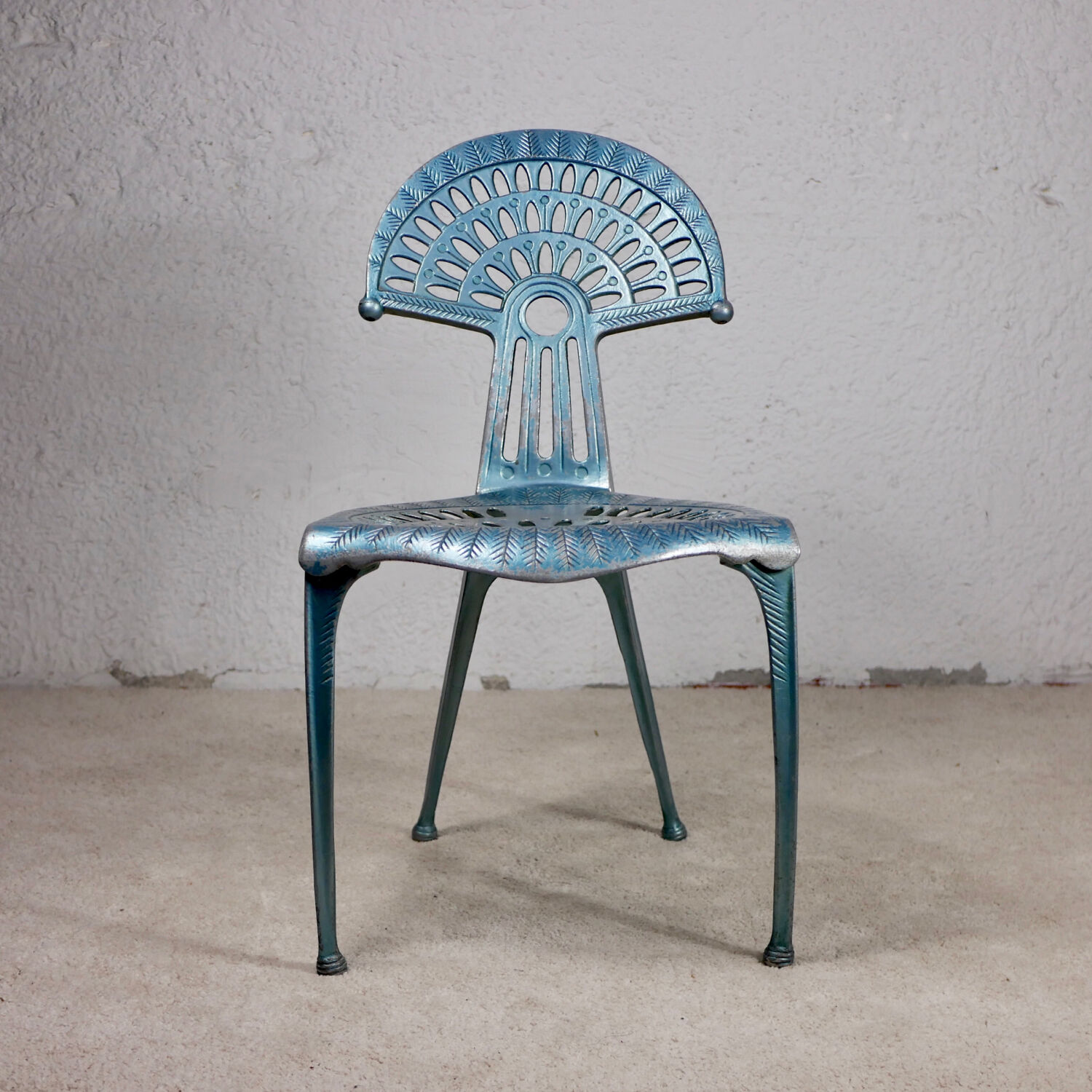 Oscar model peacock chair by Oscar Tusquets Blanca for Kettal