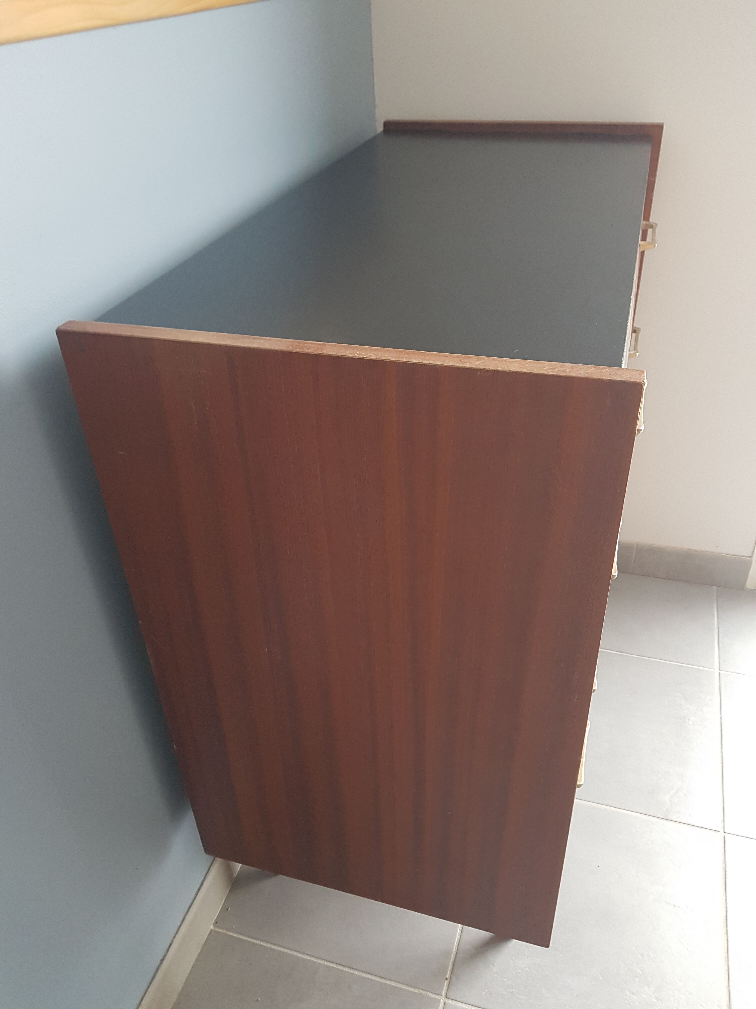 Vintage chest of drawers