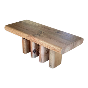 Table basse brutaliste
