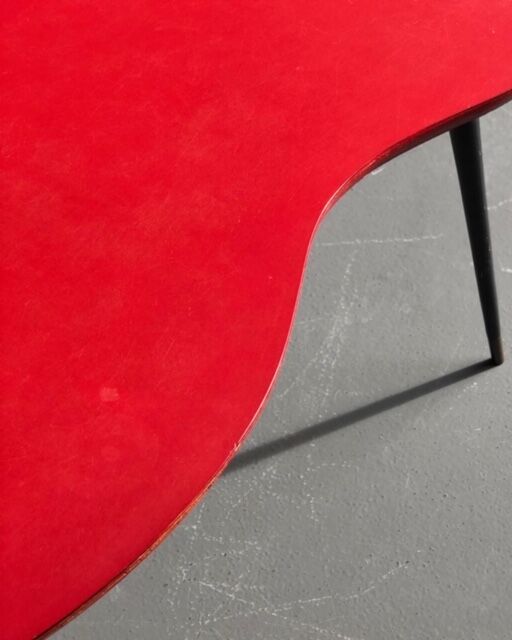 Coffee table "palette" red