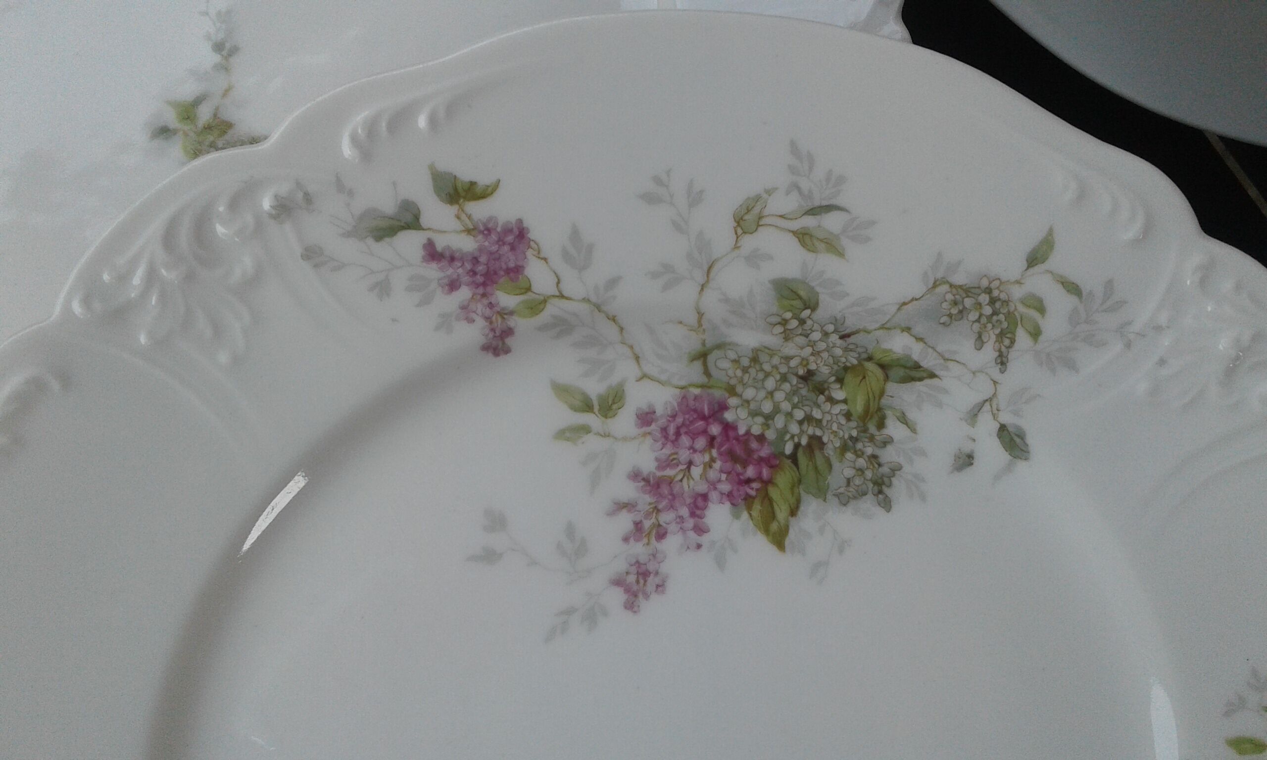 Lot de 16 assiettes porcelaine de Paris