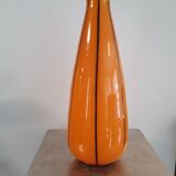 Vase en verre opaliné orange