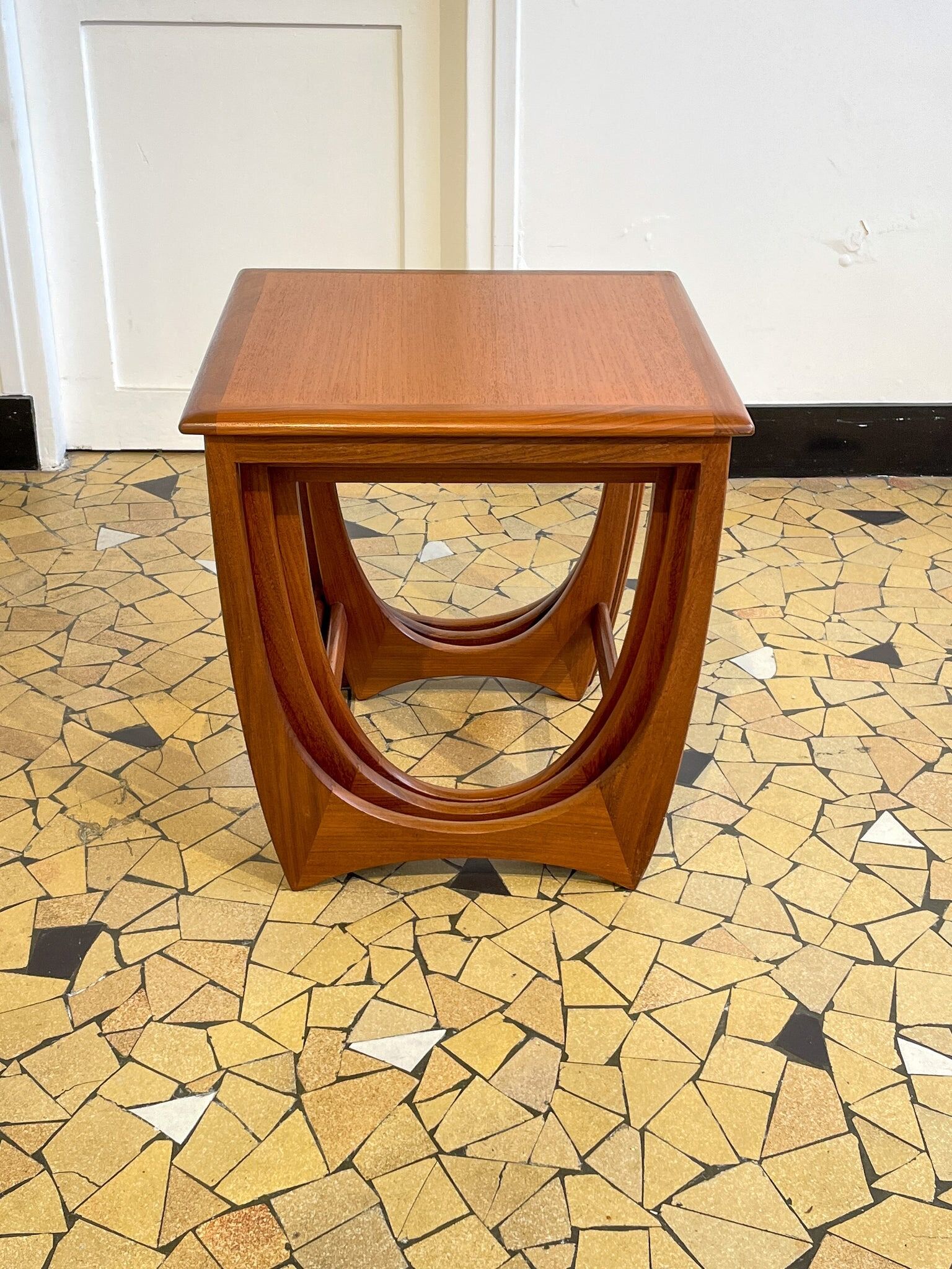 Teak trundle coffee table