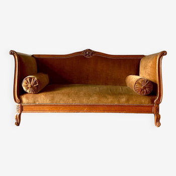 Banquette, lit de repos à rouleaux en bois ciselé et velours ocre, milieu XIXème siècle