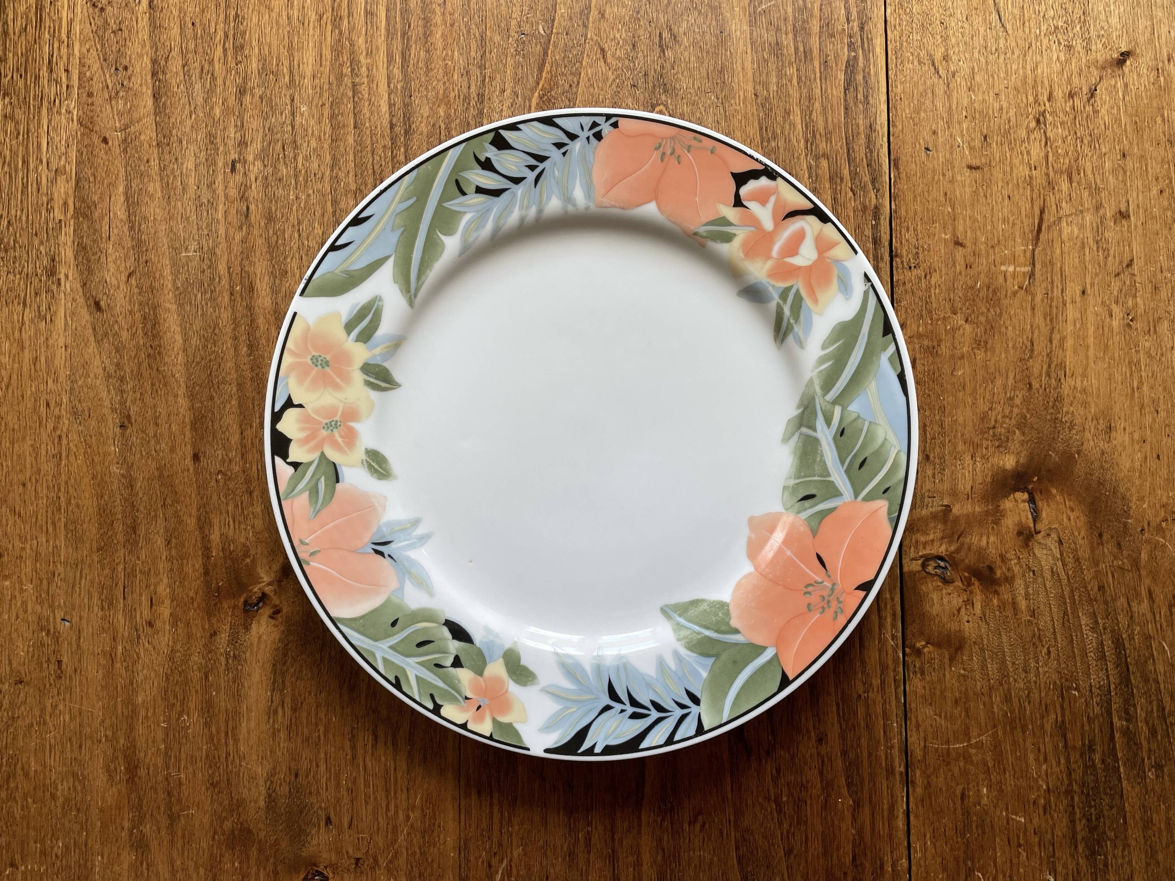 Set of 5 floral plates in vibrant colours, 1980s, vintage