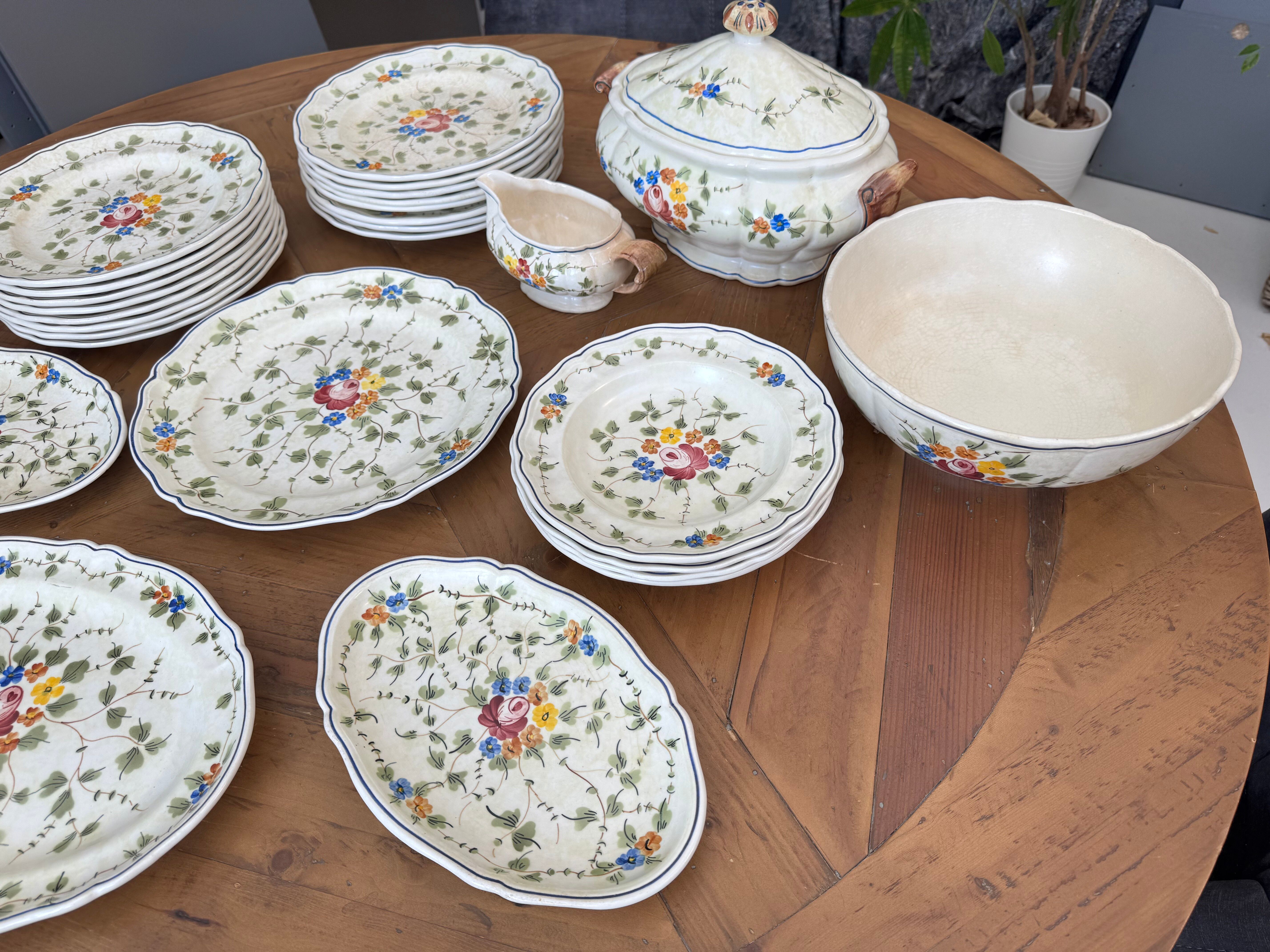 Vintage tableware service from Longchamp, France, 1950, Set of 27